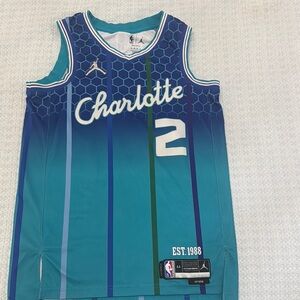 Charlotte Hornets Basketball Jersey Ball size medium Jordan city edition